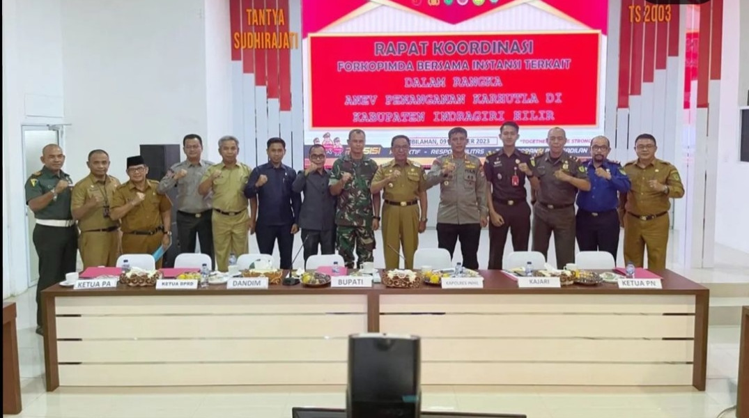 Anev Penanganan Karhutla di Inhil, Bupati Pimpin Rapat Koordinasi Bersama Forkopimda