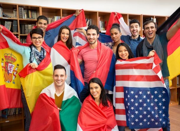 10 Negara Paling Bahagia di Dunia