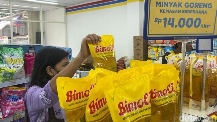 Disdagtri Inhil: Belum Semua Toko Jual Minyak Goreng Satu Harga