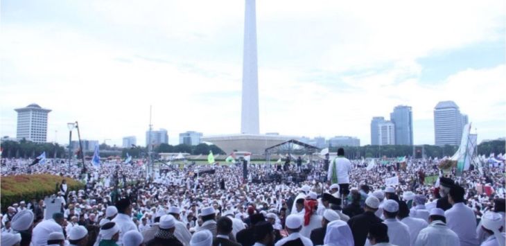 Habib Rizieq Tiba-tiba 'Muncul' di Aksi Reuni 212, Orasinya Bikin Gempar