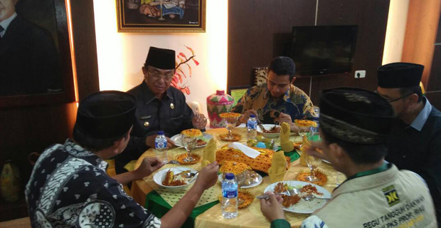 Bupati Inhil Jamu Anggota DPR RI Fraksi PKS