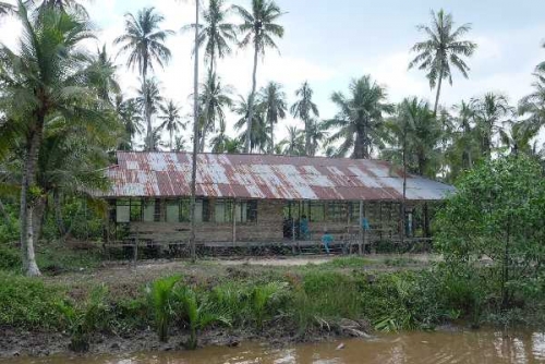 Nasib Sekolah Marjinal di Tanjung Lajau Inhil