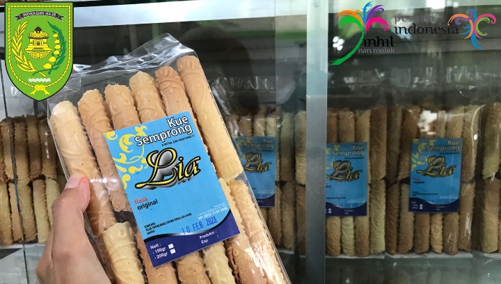 Kue Semprong Lia, Mampu Produksi Hingga 1.000 Batang Perhari