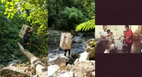 Guru Yanto Gendong Kulkas, Melintasi Hutan Delapan Jam Demi Murid