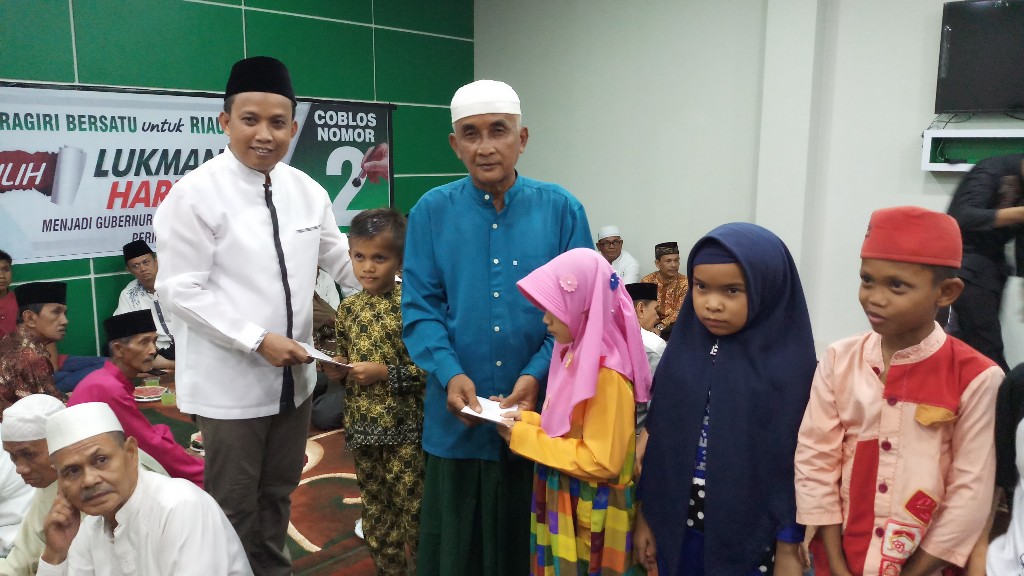 Gelar Buka Puasa Bersama, PKB Inhil Santuni Anak Yatim