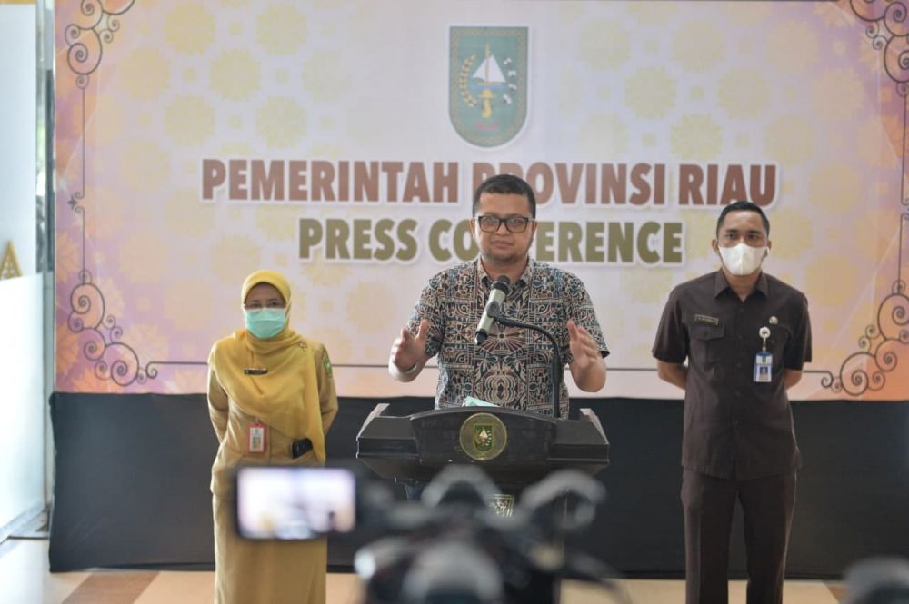 Isolasi di Rumah Sakit, Kondisi Gubernur Riau dan Istri Stabil