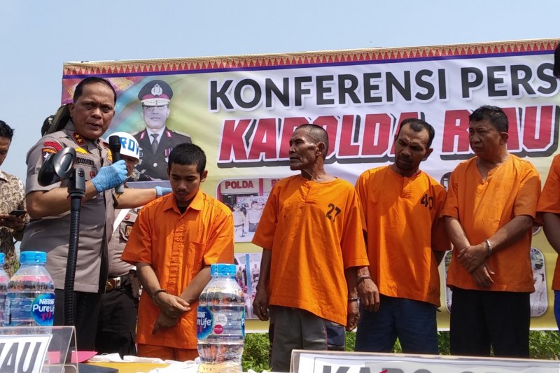 Sepak Terjang Kapolda Riau Sebelum Dicopot