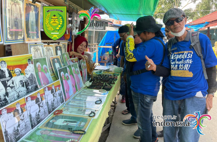 Peserta LKTJ Raja Ali Riau Kelana Eksplor Wisata Religi Makam Tuan Guru Sapat