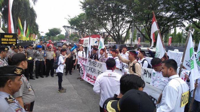Geruduk Mapolda Riau, KAMMI Riau Desak Usut Dugaan Pemukulan Aktifis KAMMI Pusat