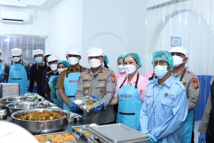 Kapolda Riau Resmikan Dapur Gizi Bhayangkari Inhil, Bupati: Wujud Kepedulian untuk Generasi Sehat
