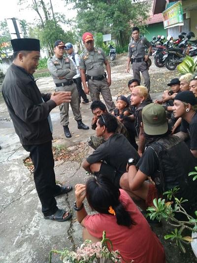 Ketua Granat Inhil Mendatangi Sekelompok Anak Punk