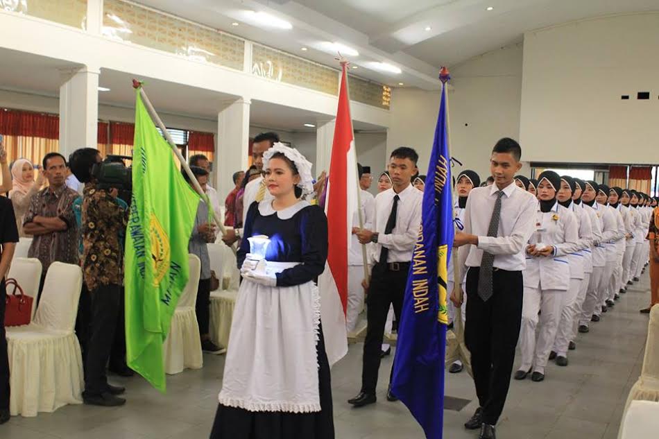 Yayasan Indah Medan Gelar Capping Day Akbid/Akper angkatan XV