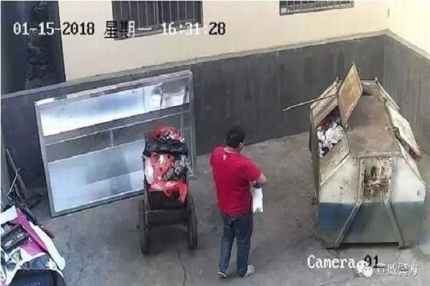 Klaim Sudah Sekarat, Seorang Ayah Buang Anaknya ke Tong Sampah
