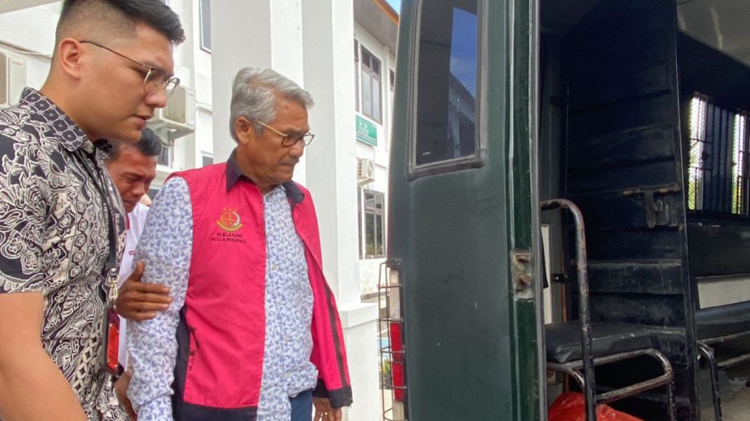 Begini Modus Korupsi Mantan Bupati Kuansing Sukarmis yang Rugikan Negara Rp22,6 Miliar