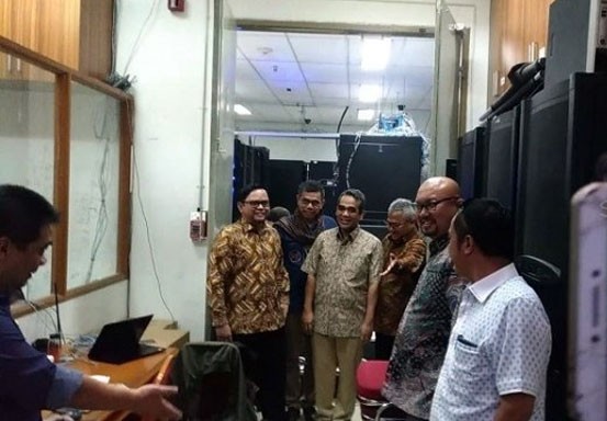 Bandingkan Ruangan Server KPU, Warganet: Lebih Bagus Warnet Game Online