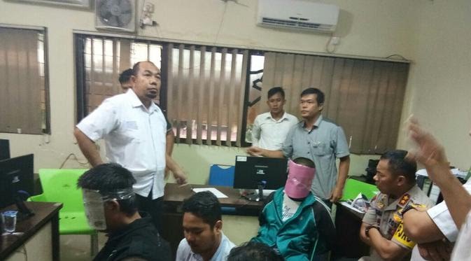 Terduga Teroris Asal Riau Akui Donatur Mereka Warga Pekanbaru Bekerja di BUMN