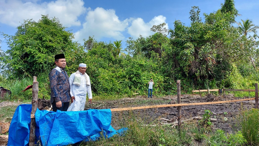 Abdul Wahid meninjau lokasi pembangunan gedung baru Rumah Tahfidz Daarul Quran dan Pondok Pasantren Al-Masyhad