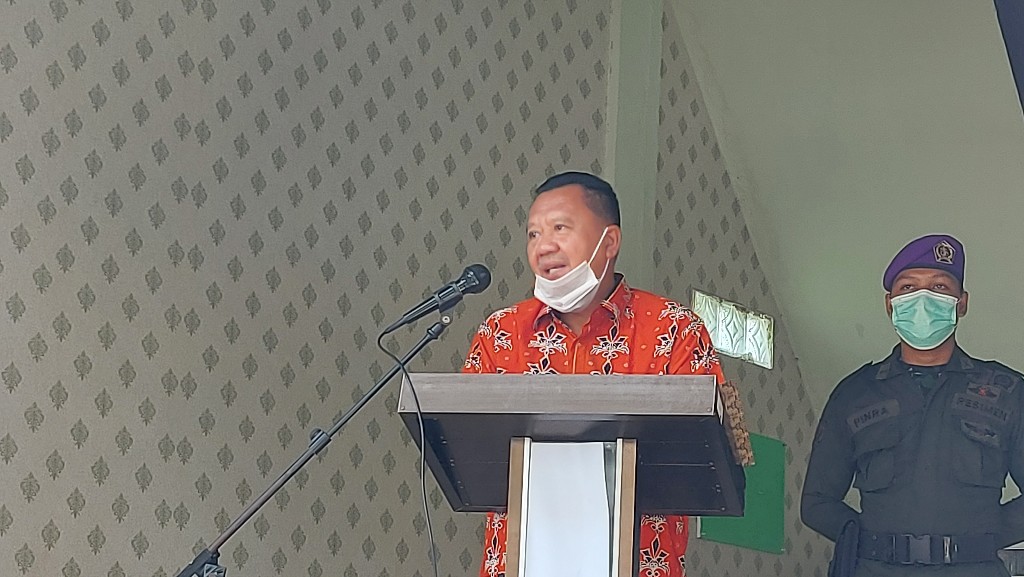 Kepala Disnakertransi Riau, Jonli.