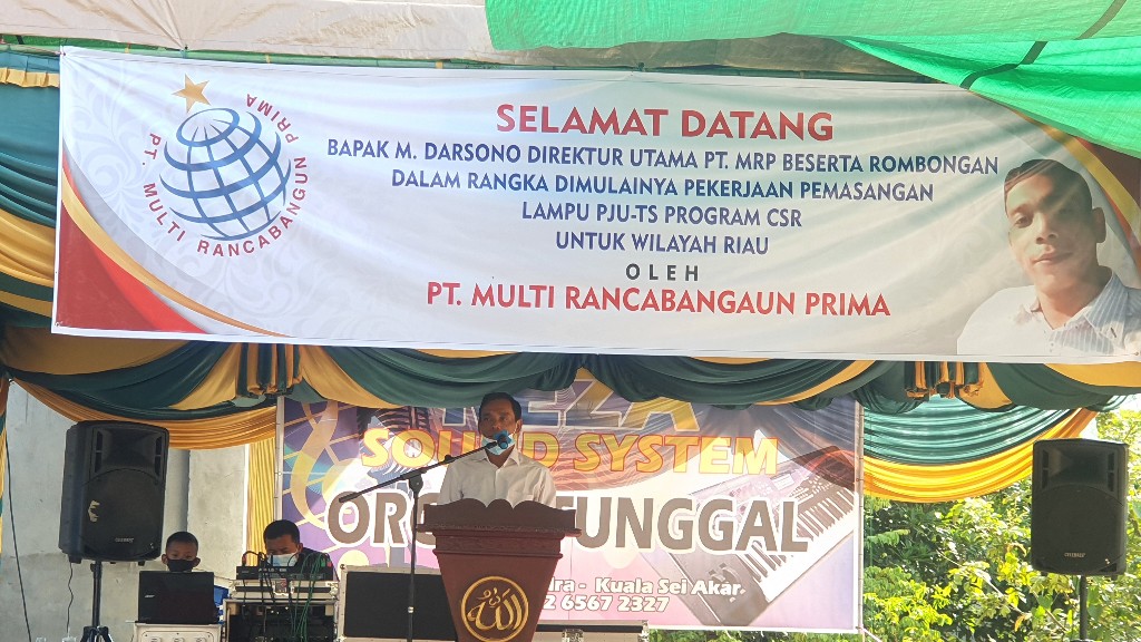 Direktur Utama PT Multi Rancabangun Prima, M. Darsono saat menyampaikan sambutan.