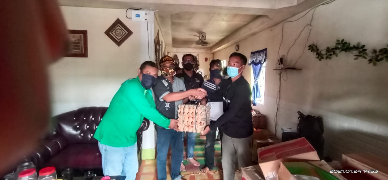 Penyerahan secara simbolis.