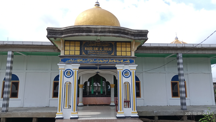 Masjid Al-Iklas Desa Sungai Bela.